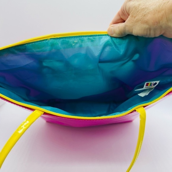 HELLO KITTY DYLAN’S CANDY BAR NY BRIGHT PINK AND YELLOW ZIPPERED TOTE - Picture 9 of 16